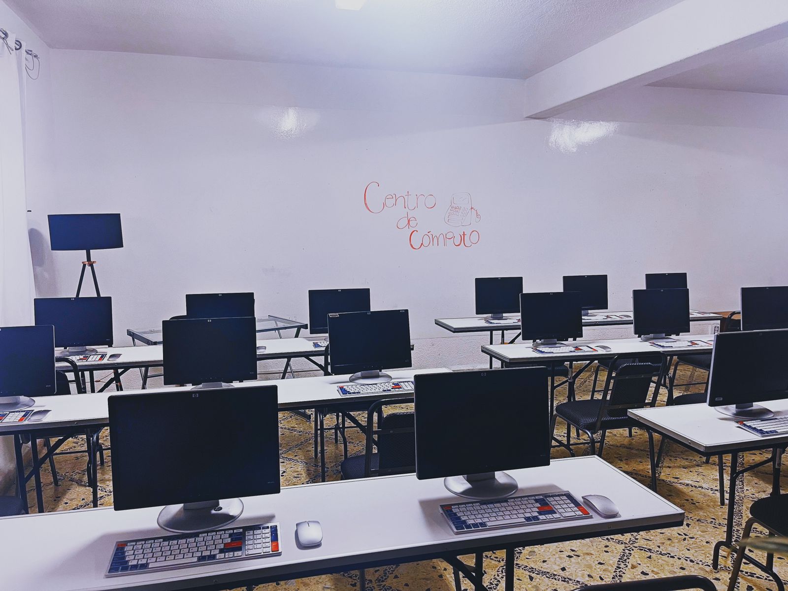 Imagen del laboratorio de la Preparatoria